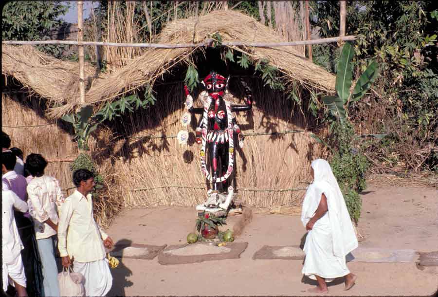 1986 Photo by Babukishan of Kenduli at the Joy Dev Mela